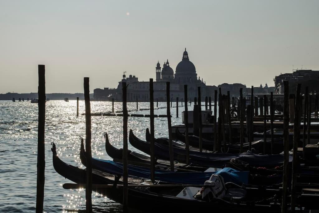 Ca' De Mezo Near San Marco Veneza Exterior foto